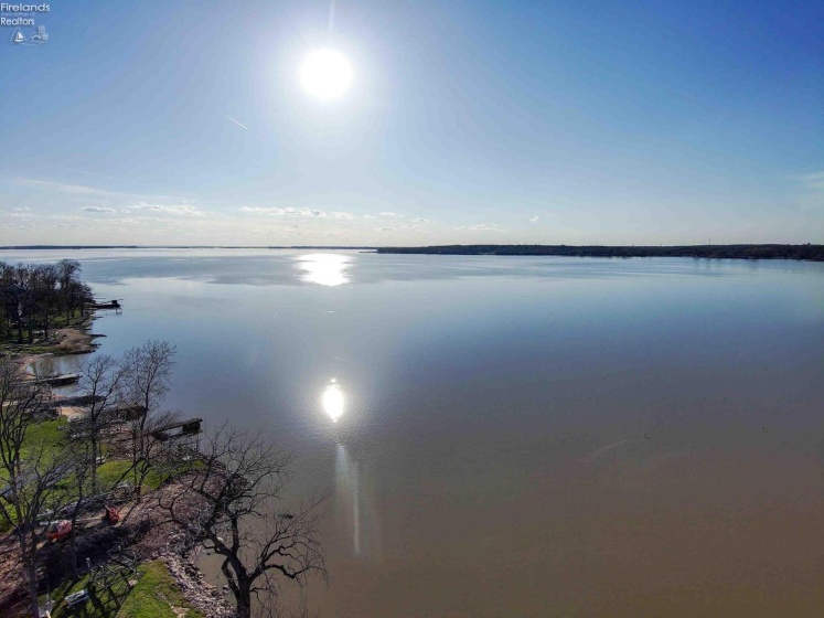 3345 Memorial Shoreway Drive, Marblehead, 43440, 3 Bedrooms Bedrooms, ,2 BathroomsBathrooms,Residential,For Sale,Memorial Shoreway,20260049