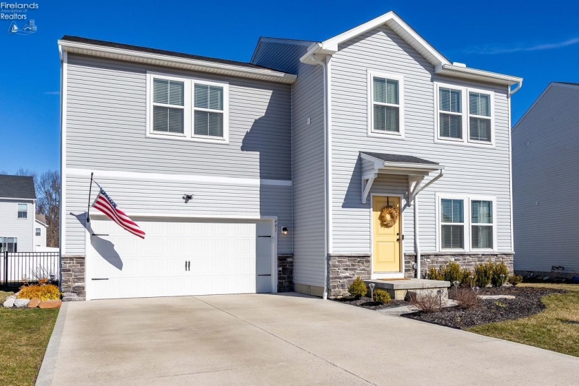 401 RIVER RUN DR, Elyria, 44035, 4 Bedrooms Bedrooms, ,4 BathroomsBathrooms,Residential,For Sale,RIVER RUN DR,20260795