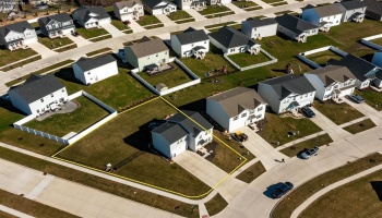 401 RIVER RUN DR, Elyria, 44035, 4 Bedrooms Bedrooms, ,4 BathroomsBathrooms,Residential,For Sale,RIVER RUN DR,20260795