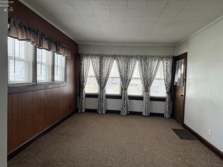 427 Locust Street, Oak Harbor, 43449, 2 Bedrooms Bedrooms, ,1 BathroomBathrooms,Residential,For Sale,Locust,20260834