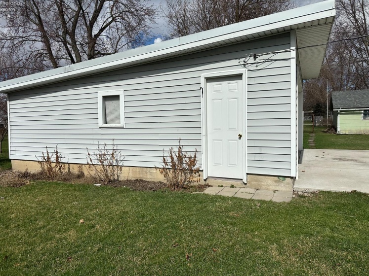 427 Locust Street, Oak Harbor, 43449, 2 Bedrooms Bedrooms, ,1 BathroomBathrooms,Residential,For Sale,Locust,20260834