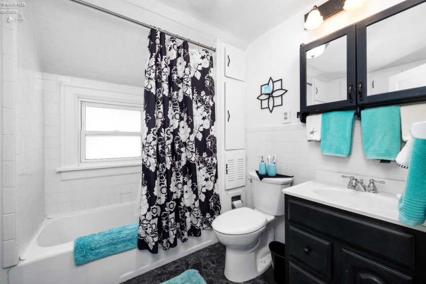 312 42nd Street, Sandusky, 44870, 3 Bedrooms Bedrooms, ,2 BathroomsBathrooms,Residential,For Sale,42nd,20260843