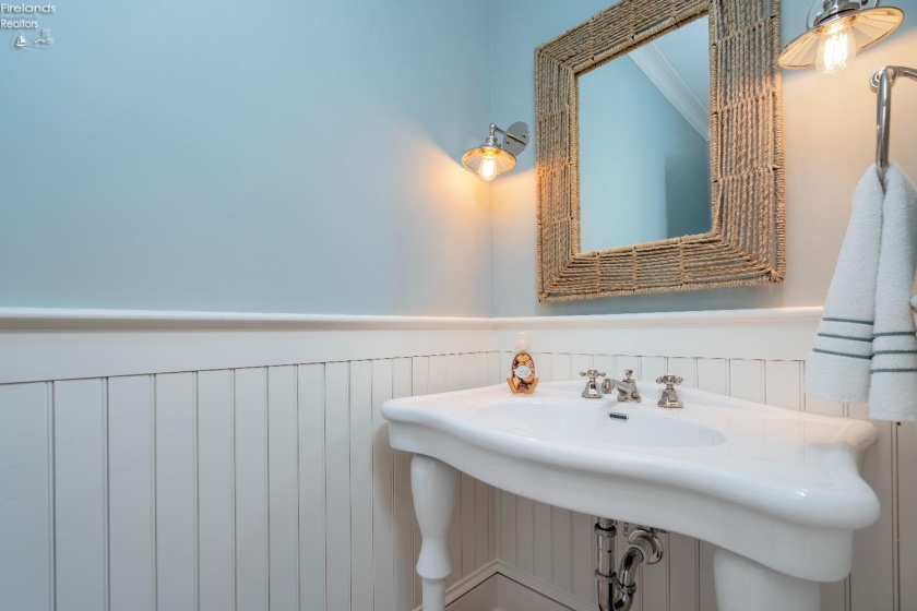 497 Bay Point Boulevard, Marblehead, 43440, 6 Bedrooms Bedrooms, ,7 BathroomsBathrooms,Residential,For Sale,Bay Point,20260835