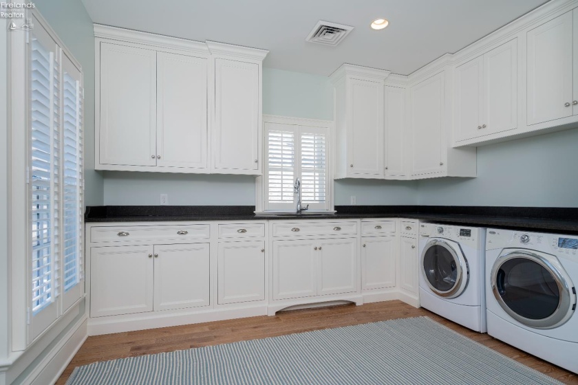 497 Bay Point Boulevard, Marblehead, 43440, 6 Bedrooms Bedrooms, ,7 BathroomsBathrooms,Residential,For Sale,Bay Point,20260835