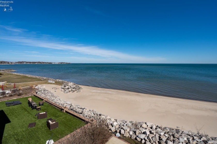 497 Bay Point Boulevard, Marblehead, 43440, 6 Bedrooms Bedrooms, ,7 BathroomsBathrooms,Residential,For Sale,Bay Point,20260835