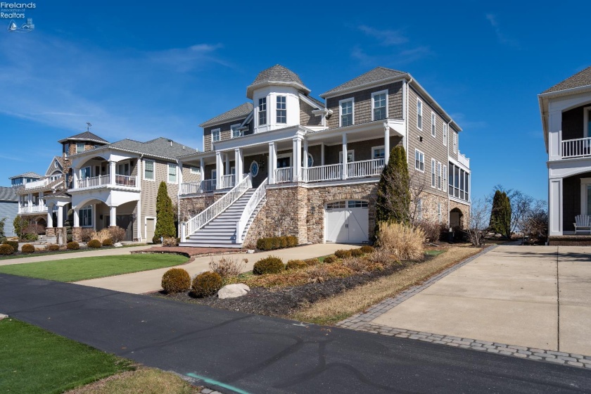 497 Bay Point Boulevard, Marblehead, 43440, 6 Bedrooms Bedrooms, ,7 BathroomsBathrooms,Residential,For Sale,Bay Point,20260835