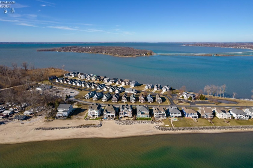 497 Bay Point Boulevard, Marblehead, 43440, 6 Bedrooms Bedrooms, ,7 BathroomsBathrooms,Residential,For Sale,Bay Point,20260835