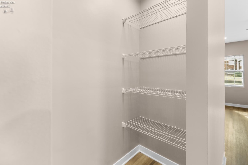 817 Main Street, Bellevue, 44811, 5 Bedrooms Bedrooms, ,3 BathroomsBathrooms,Residential,For Sale,Main,20260842