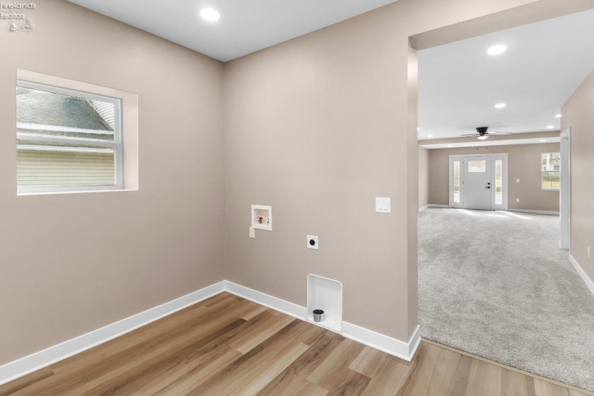 817 Main Street, Bellevue, 44811, 5 Bedrooms Bedrooms, ,3 BathroomsBathrooms,Residential,For Sale,Main,20260842