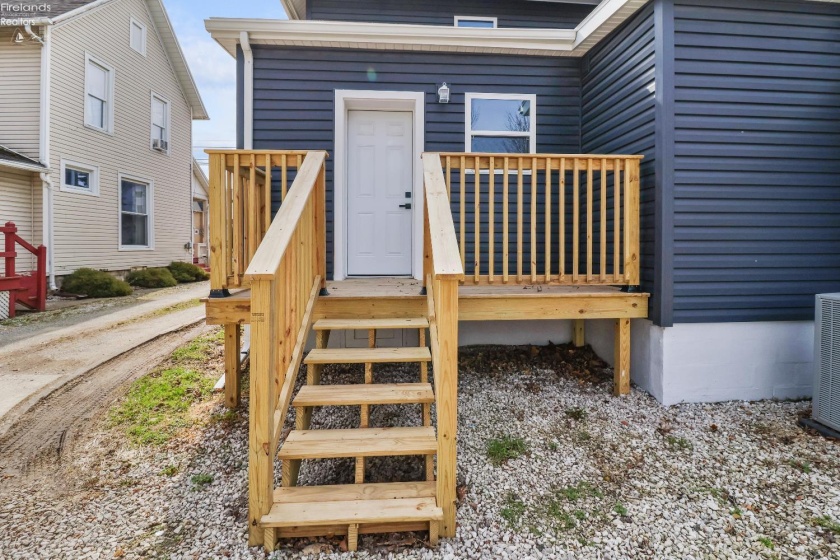 817 Main Street, Bellevue, 44811, 5 Bedrooms Bedrooms, ,3 BathroomsBathrooms,Residential,For Sale,Main,20260842