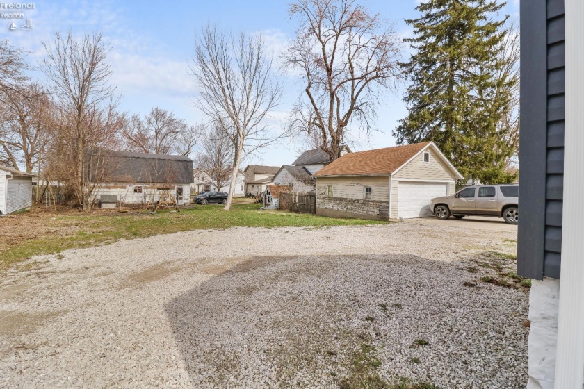 817 Main Street, Bellevue, 44811, 5 Bedrooms Bedrooms, ,3 BathroomsBathrooms,Residential,For Sale,Main,20260842