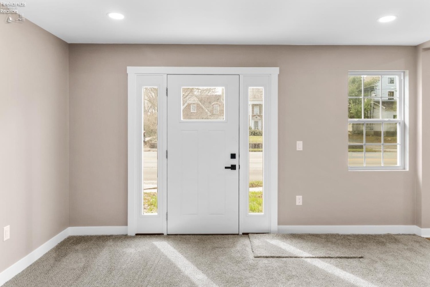 817 Main Street, Bellevue, 44811, 5 Bedrooms Bedrooms, ,3 BathroomsBathrooms,Residential,For Sale,Main,20260842