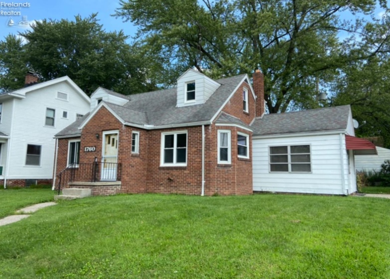 1760 Wyndhurst, Toledo, 43607, 5 Bedrooms Bedrooms, ,2 BathroomsBathrooms,Residential For Lease,For Lease,Wyndhurst,20260855