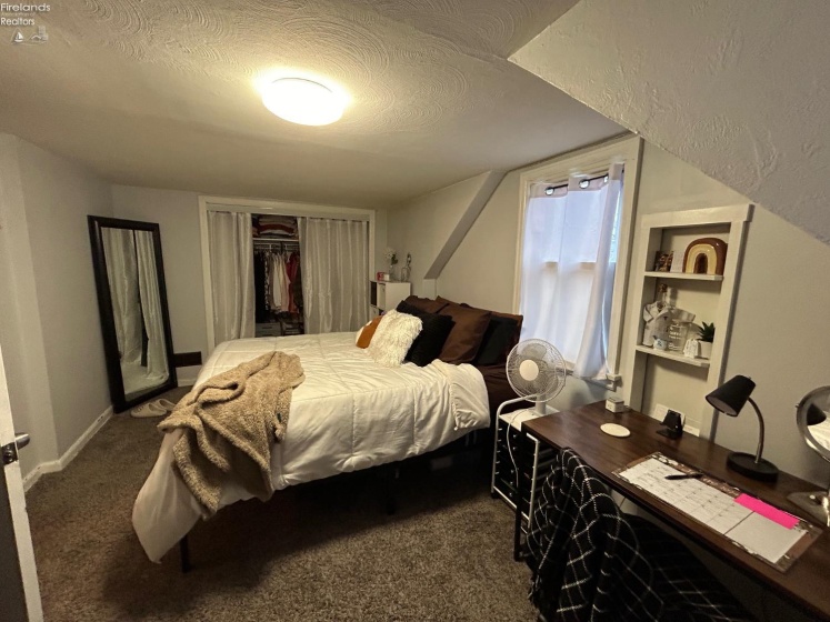 1760 Wyndhurst, Toledo, 43607, 5 Bedrooms Bedrooms, ,2 BathroomsBathrooms,Residential For Lease,For Lease,Wyndhurst,20260855