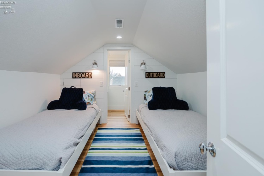 9886 Bayshore Road, Marblehead, 43440, 3 Bedrooms Bedrooms, ,2 BathroomsBathrooms,Residential,For Sale,Bayshore,20260856