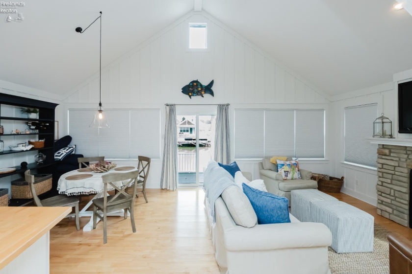 9886 Bayshore Road, Marblehead, 43440, 3 Bedrooms Bedrooms, ,2 BathroomsBathrooms,Residential,For Sale,Bayshore,20260856