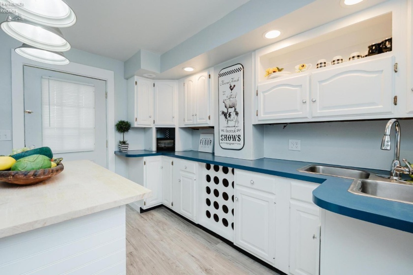 1026 Western Avenue, Fremont, 43420, 3 Bedrooms Bedrooms, ,1 BathroomBathrooms,Residential,For Sale,Western,20260667