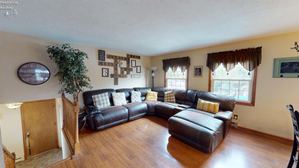 1453 White Ave, Fremont, 43420, 5 Bedrooms Bedrooms, ,3 BathroomsBathrooms,Residential,For Sale,White Ave,20260803