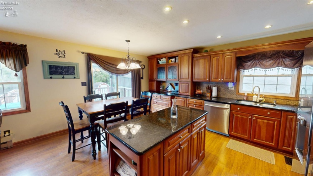 1453 White Ave, Fremont, 43420, 5 Bedrooms Bedrooms, ,3 BathroomsBathrooms,Residential,For Sale,White Ave,20260803