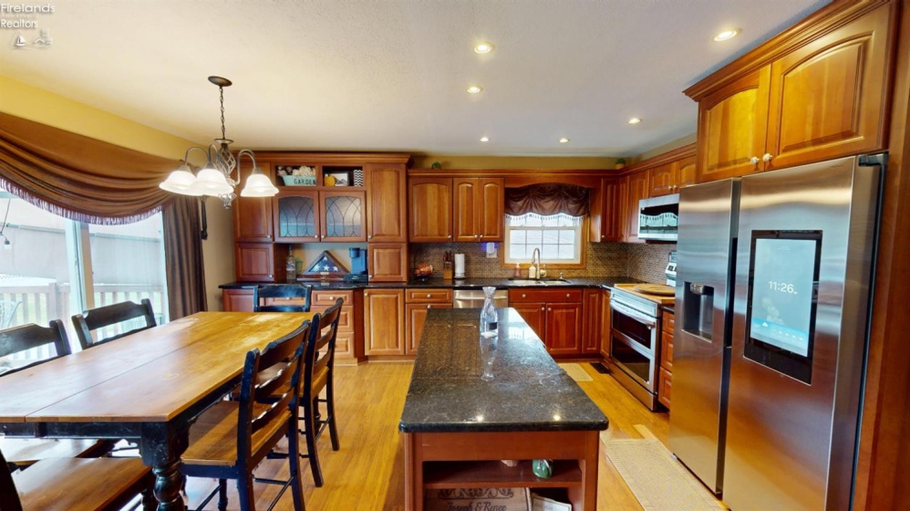 1453 White Ave, Fremont, 43420, 5 Bedrooms Bedrooms, ,3 BathroomsBathrooms,Residential,For Sale,White Ave,20260803