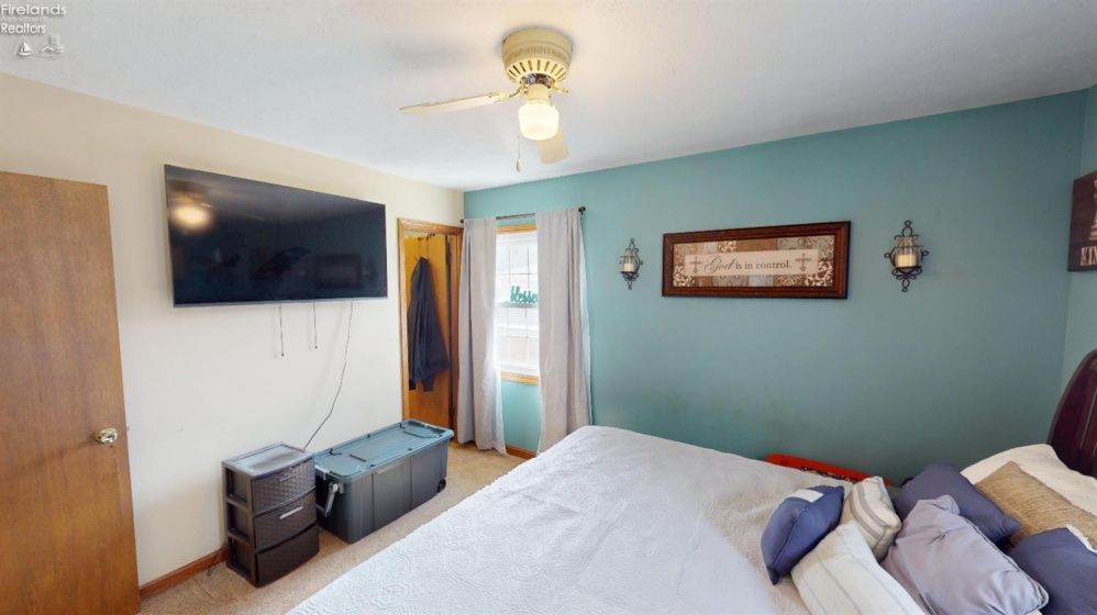 1453 White Ave, Fremont, 43420, 5 Bedrooms Bedrooms, ,3 BathroomsBathrooms,Residential,For Sale,White Ave,20260803