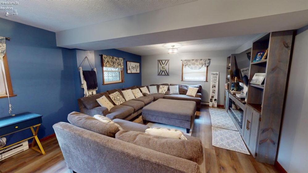 1453 White Ave, Fremont, 43420, 5 Bedrooms Bedrooms, ,3 BathroomsBathrooms,Residential,For Sale,White Ave,20260803