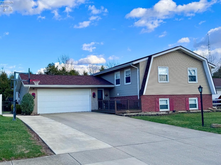 1453 White Ave, Fremont, 43420, 5 Bedrooms Bedrooms, ,3 BathroomsBathrooms,Residential,For Sale,White Ave,20260803