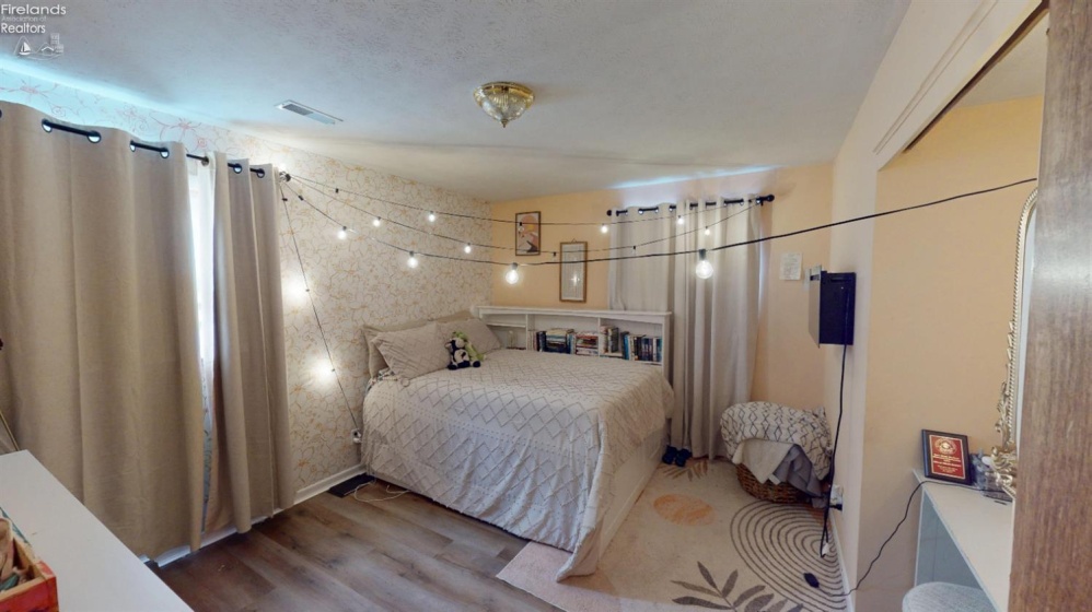 1453 White Ave, Fremont, 43420, 5 Bedrooms Bedrooms, ,3 BathroomsBathrooms,Residential,For Sale,White Ave,20260803