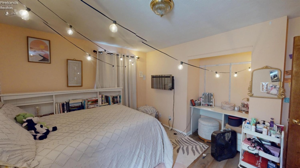 1453 White Ave, Fremont, 43420, 5 Bedrooms Bedrooms, ,3 BathroomsBathrooms,Residential,For Sale,White Ave,20260803