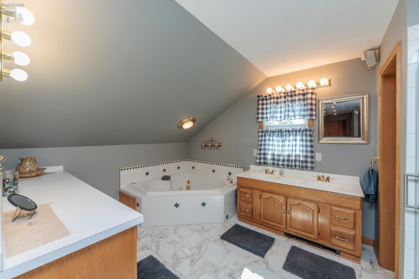 115 Fairway Circle, Norwalk, 44857, 4 Bedrooms Bedrooms, ,4 BathroomsBathrooms,Residential,For Sale,Fairway,20260858