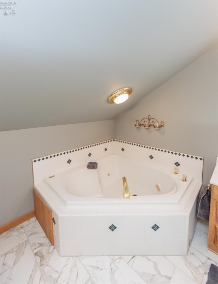 115 Fairway Circle, Norwalk, 44857, 4 Bedrooms Bedrooms, ,4 BathroomsBathrooms,Residential,For Sale,Fairway,20260858