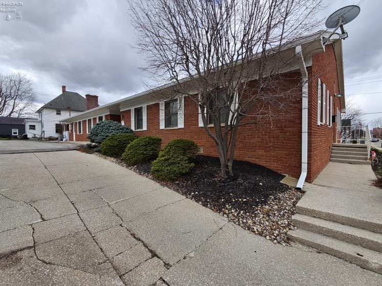 201 Charles Street, Bucyrus, 44820, ,Commercial For Lease,For Lease,Charles Street,20260870