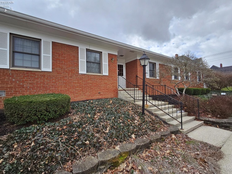 201 Charles Street, Bucyrus, 44820, ,Commercial For Lease,For Lease,Charles Street,20260870