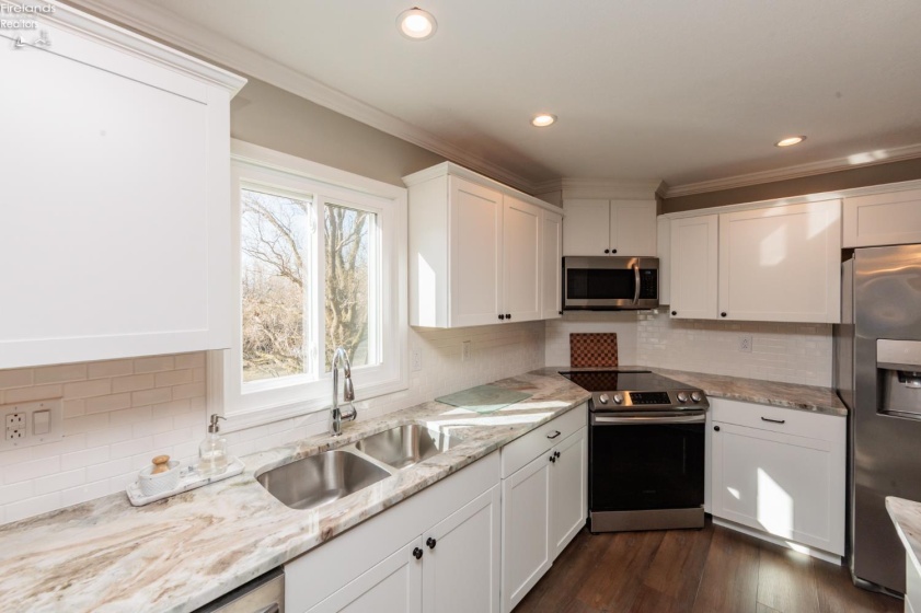 712 Elizabeth Drive, Huron, 44839, 3 Bedrooms Bedrooms, ,3 BathroomsBathrooms,Residential,For Sale,Elizabeth,20260857