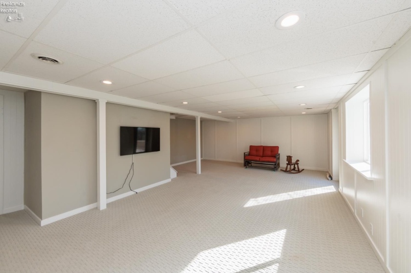 712 Elizabeth Drive, Huron, 44839, 3 Bedrooms Bedrooms, ,3 BathroomsBathrooms,Residential,For Sale,Elizabeth,20260857