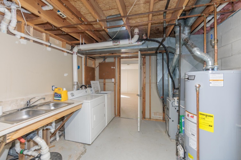 712 Elizabeth Drive, Huron, 44839, 3 Bedrooms Bedrooms, ,3 BathroomsBathrooms,Residential,For Sale,Elizabeth,20260857