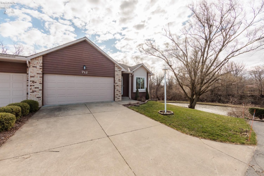 712 Elizabeth Drive, Huron, 44839, 3 Bedrooms Bedrooms, ,3 BathroomsBathrooms,Residential,For Sale,Elizabeth,20260857