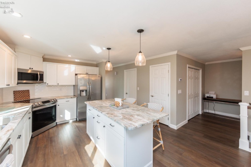 712 Elizabeth Drive, Huron, 44839, 3 Bedrooms Bedrooms, ,3 BathroomsBathrooms,Residential,For Sale,Elizabeth,20260857