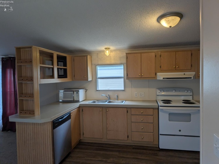 220 Maple Lane, Green Springs, 44836, 3 Bedrooms Bedrooms, ,2 BathroomsBathrooms,Residential,For Sale,Maple Lane,20260809