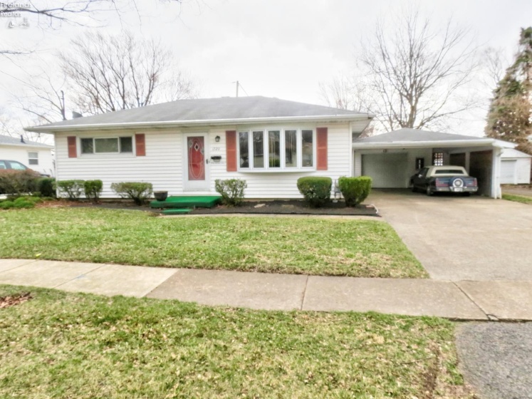 1720 Buchanan Street, Sandusky, 44870, 2 Bedrooms Bedrooms, ,2 BathroomsBathrooms,Residential,For Sale,Buchanan,20260847