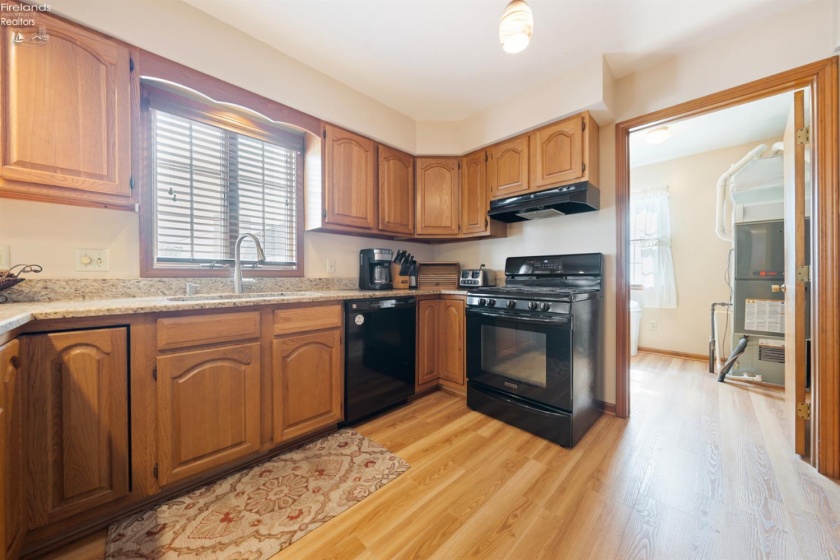 735 Grant Street, Port Clinton, 43452, 4 Bedrooms Bedrooms, ,4 BathroomsBathrooms,Residential,For Sale,Grant,20260806