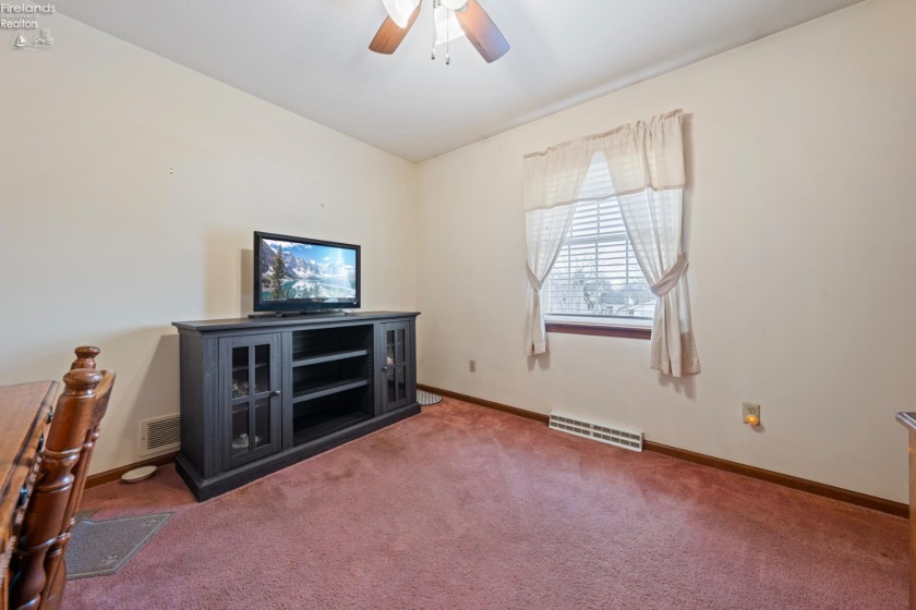 735 Grant Street, Port Clinton, 43452, 4 Bedrooms Bedrooms, ,4 BathroomsBathrooms,Residential,For Sale,Grant,20260806