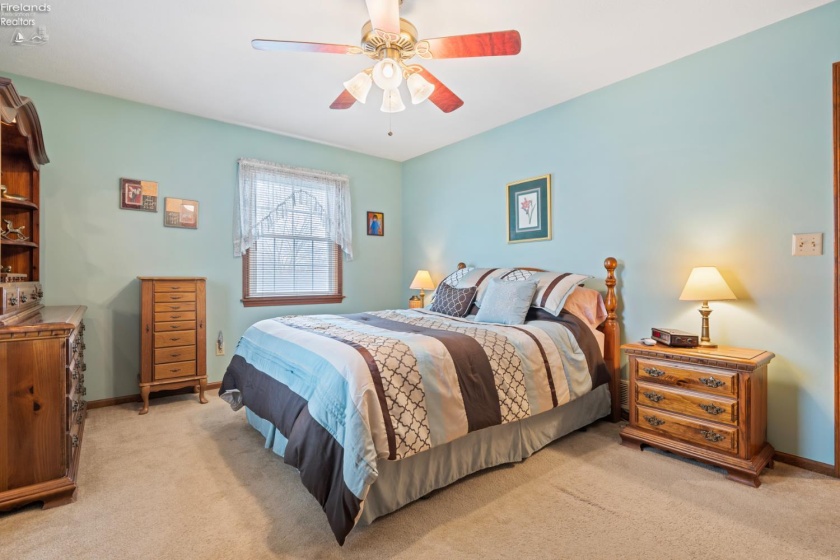 735 Grant Street, Port Clinton, 43452, 4 Bedrooms Bedrooms, ,4 BathroomsBathrooms,Residential,For Sale,Grant,20260806