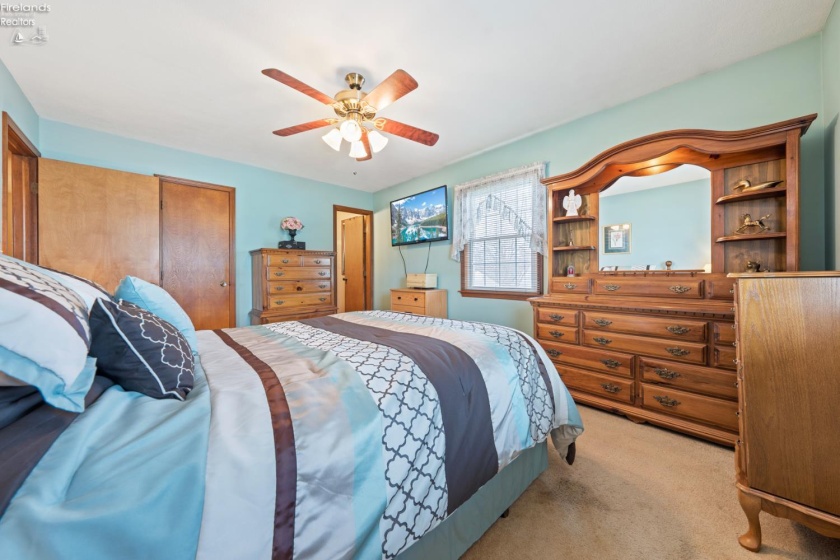 735 Grant Street, Port Clinton, 43452, 4 Bedrooms Bedrooms, ,4 BathroomsBathrooms,Residential,For Sale,Grant,20260806