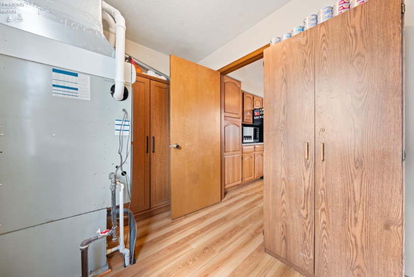 735 Grant Street, Port Clinton, 43452, 4 Bedrooms Bedrooms, ,4 BathroomsBathrooms,Residential,For Sale,Grant,20260806