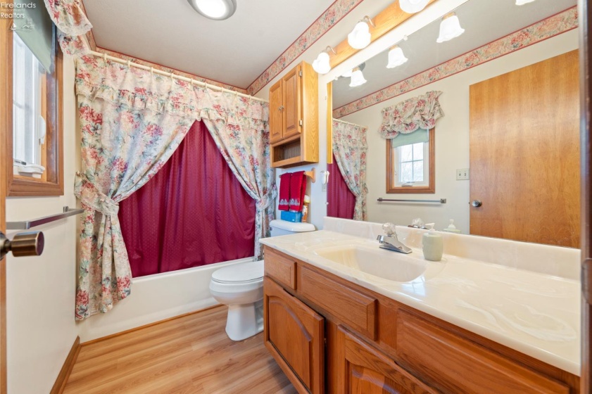 735 Grant Street, Port Clinton, 43452, 4 Bedrooms Bedrooms, ,4 BathroomsBathrooms,Residential,For Sale,Grant,20260806