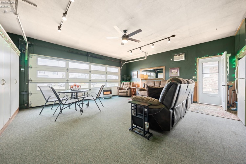 735 Grant Street, Port Clinton, 43452, 4 Bedrooms Bedrooms, ,4 BathroomsBathrooms,Residential,For Sale,Grant,20260806