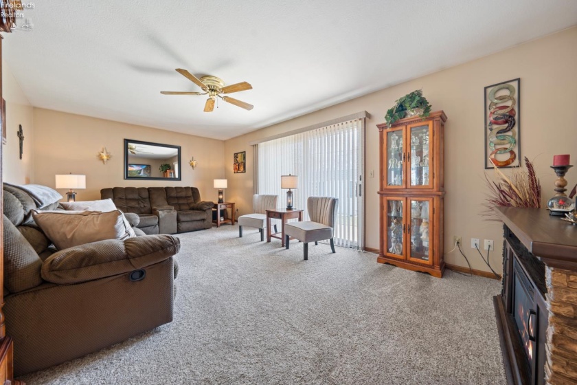 735 Grant Street, Port Clinton, 43452, 4 Bedrooms Bedrooms, ,4 BathroomsBathrooms,Residential,For Sale,Grant,20260806