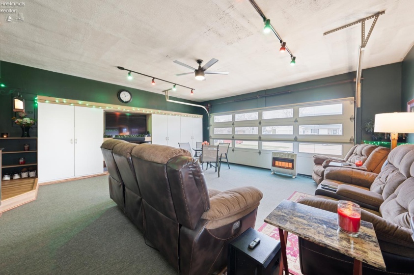 735 Grant Street, Port Clinton, 43452, 4 Bedrooms Bedrooms, ,4 BathroomsBathrooms,Residential,For Sale,Grant,20260806