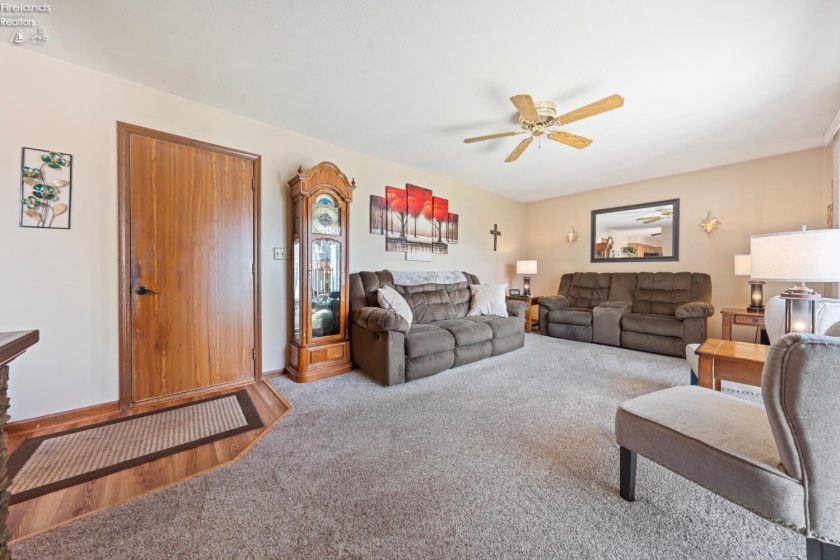 735 Grant Street, Port Clinton, 43452, 4 Bedrooms Bedrooms, ,4 BathroomsBathrooms,Residential,For Sale,Grant,20260806